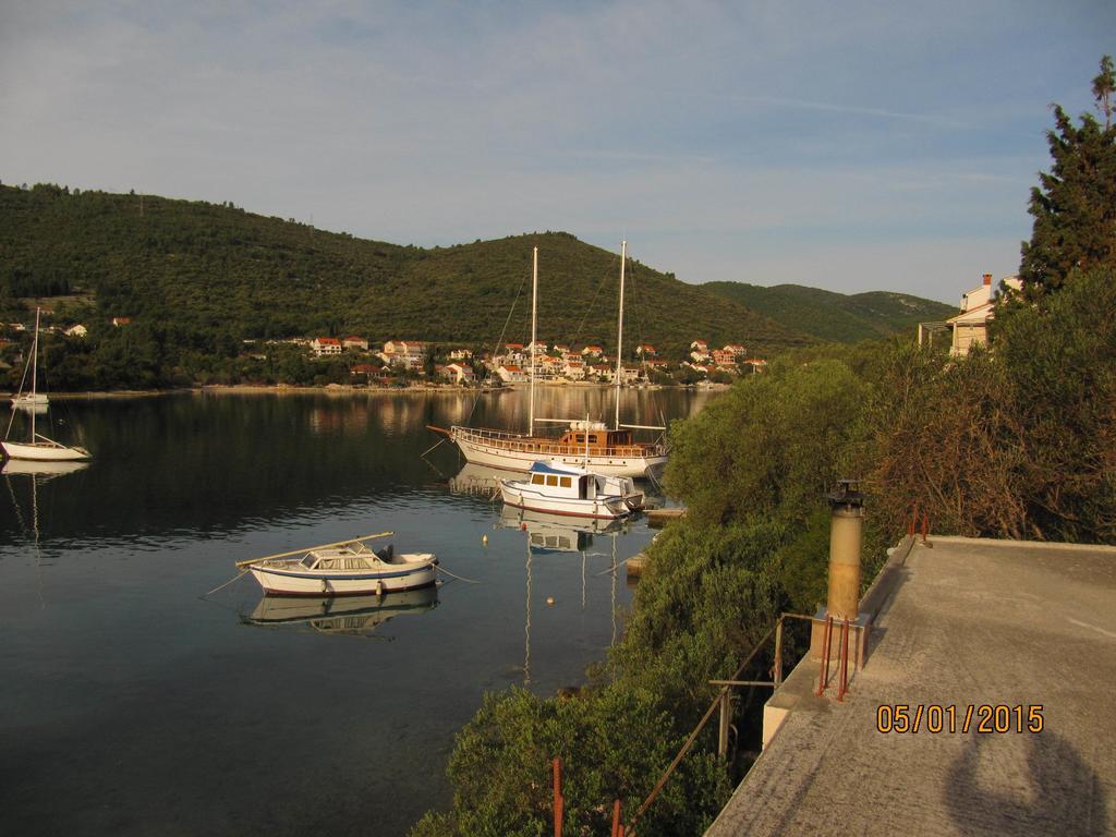 Apartmans And Rooms Dunjini Dvori Korcula Town Exterior photo