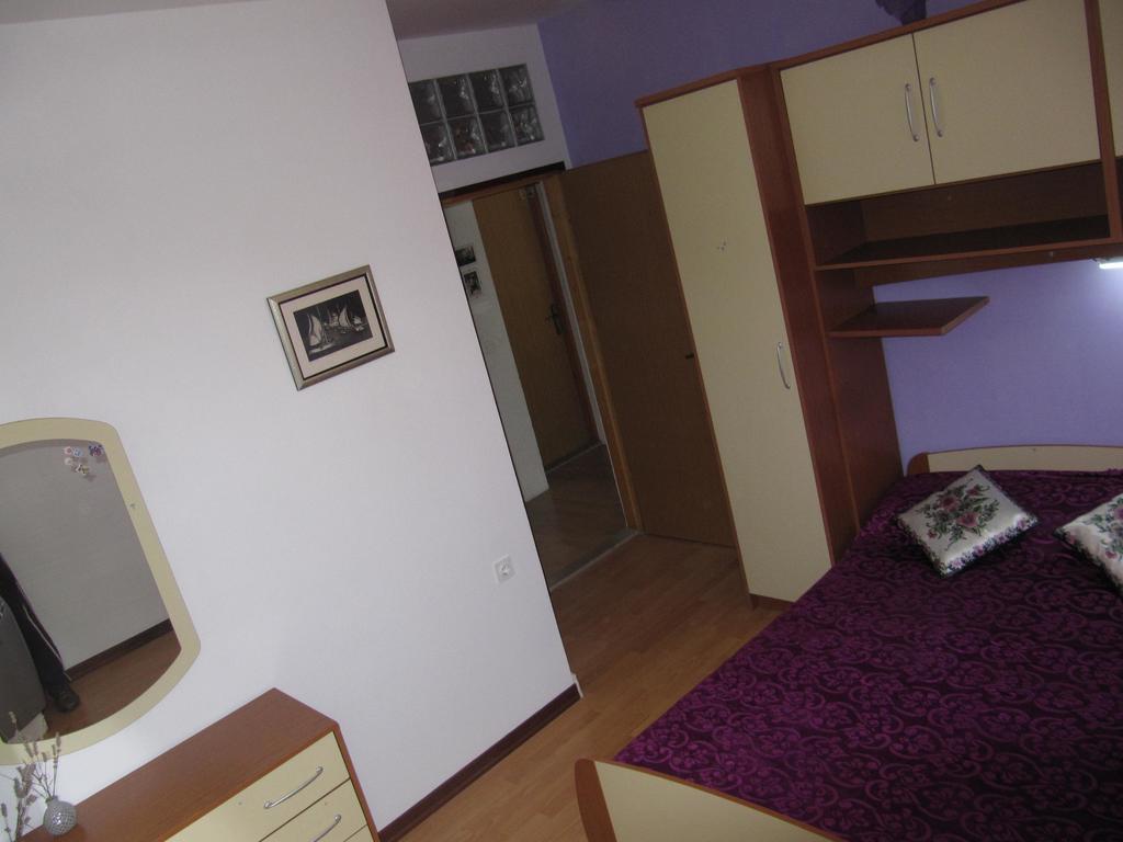 Apartmans And Rooms Dunjini Dvori Korcula Town Exterior photo