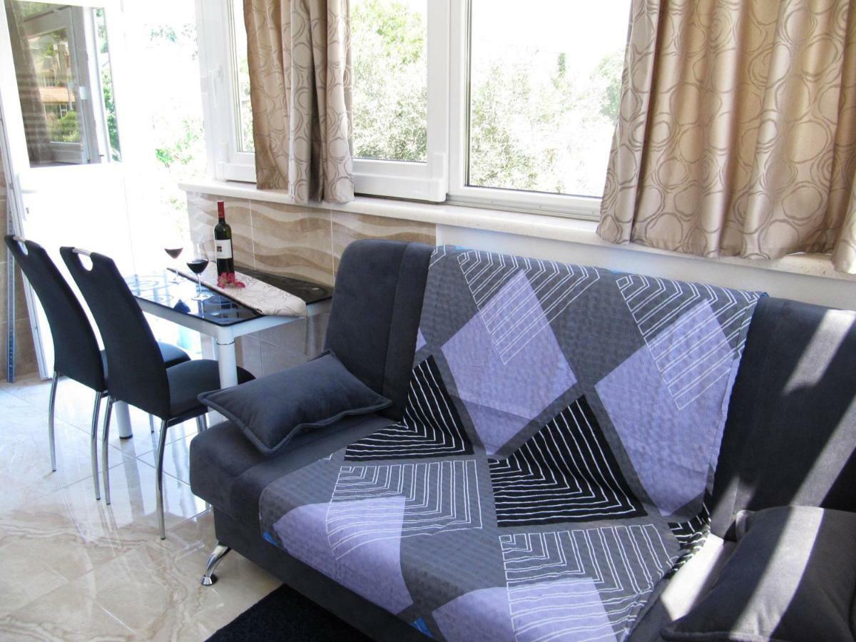 Apartmans And Rooms Dunjini Dvori Korcula Town Exterior photo