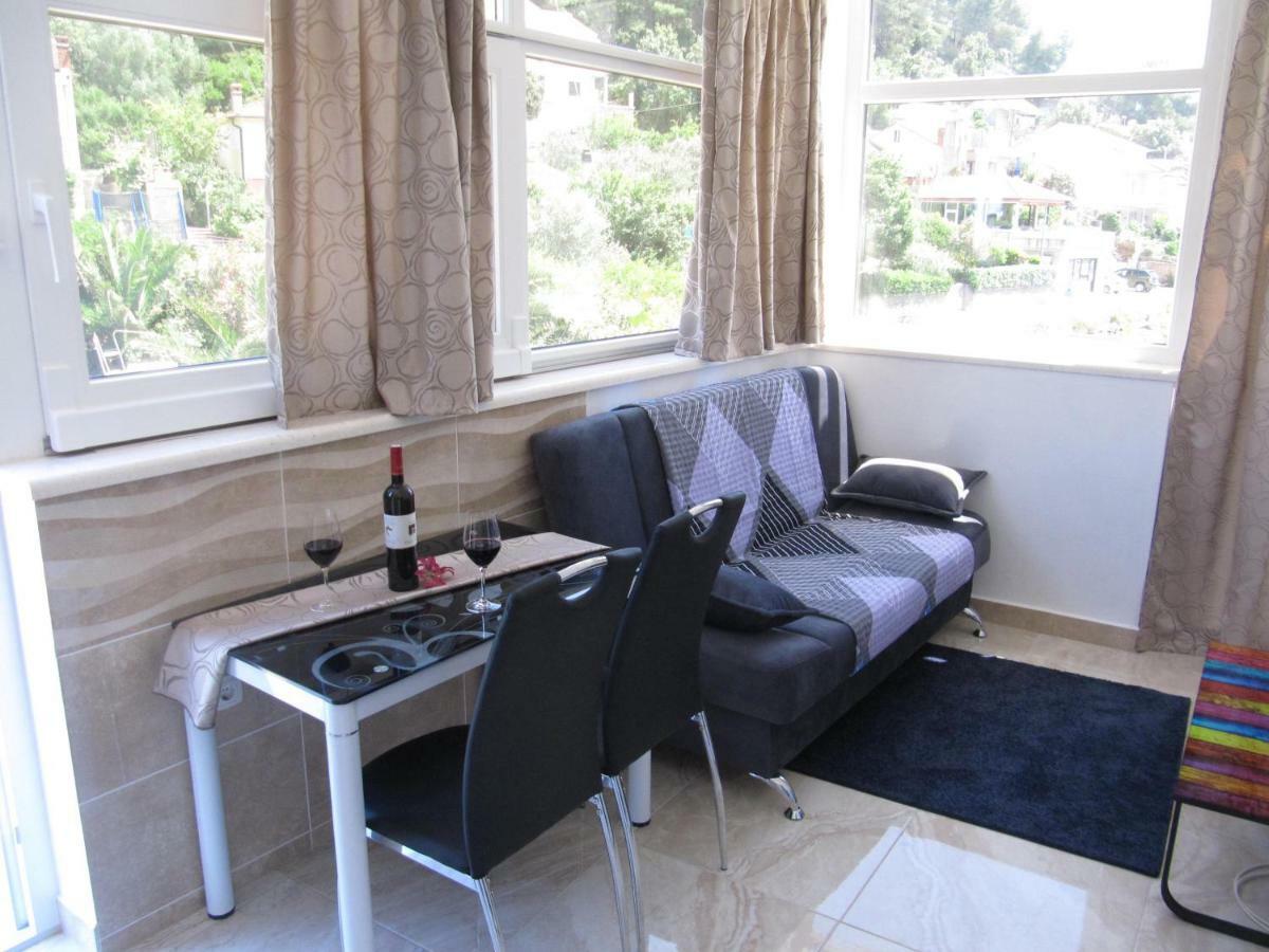 Apartmans And Rooms Dunjini Dvori Korcula Town Exterior photo
