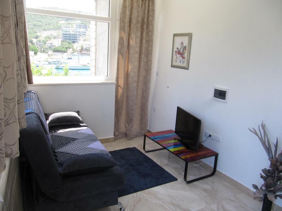 Apartmans And Rooms Dunjini Dvori Korcula Town Exterior photo