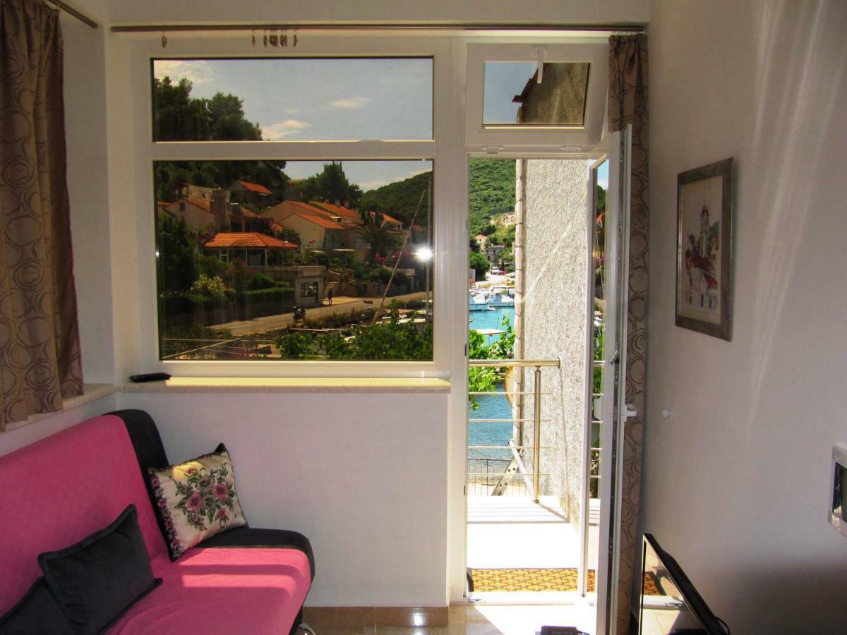Apartmans And Rooms Dunjini Dvori Korcula Town Exterior photo